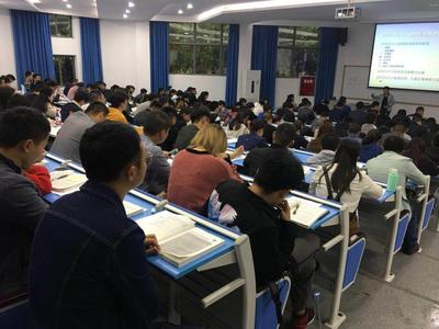 成都宏達(dá)中業(yè)教育 聚焦職業(yè)技能，賦能職場(chǎng)發(fā)展